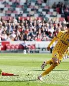 记者：三笘薰在布莱顿很开心，但还没开始谈续约&amp;合同剩两年